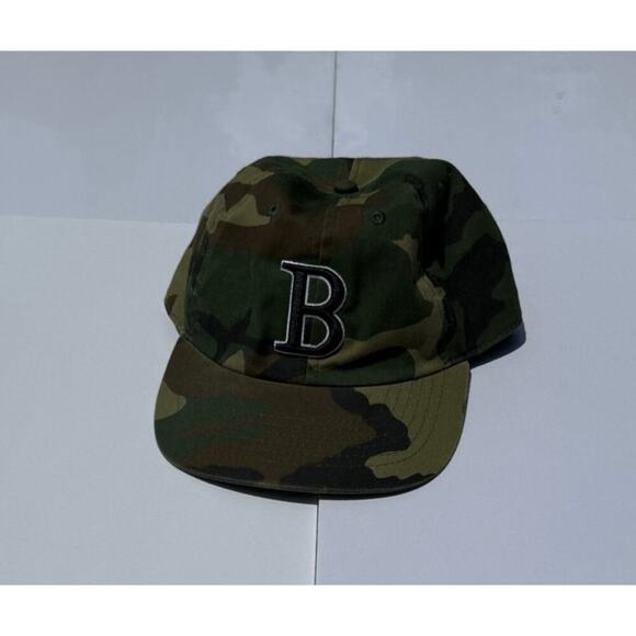 Camo Baseball Hat - Stylish and Adjustable Cap - Picture 1 of 7